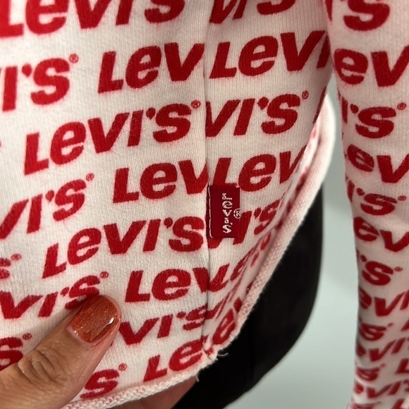 Levi’s All Over Spell Out Crop Sweatshirt Raw Hem Red White Cozy Casual S NWT - Picture 8 of 11